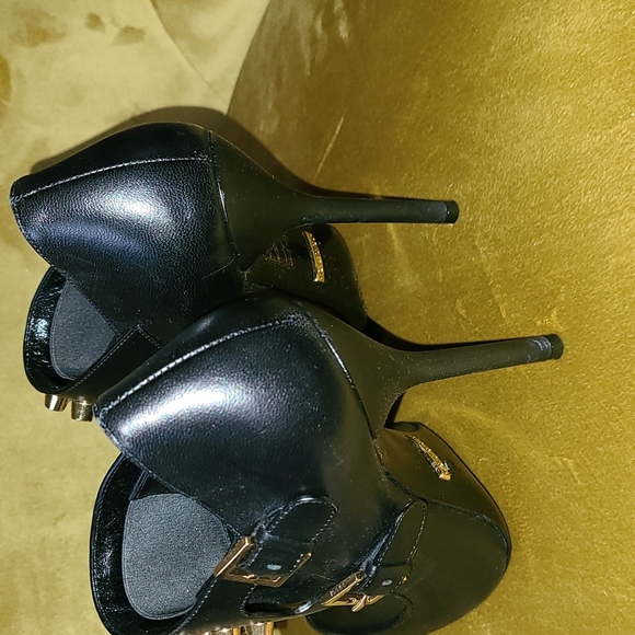 Gucci studded heels - Picture 3 of 5